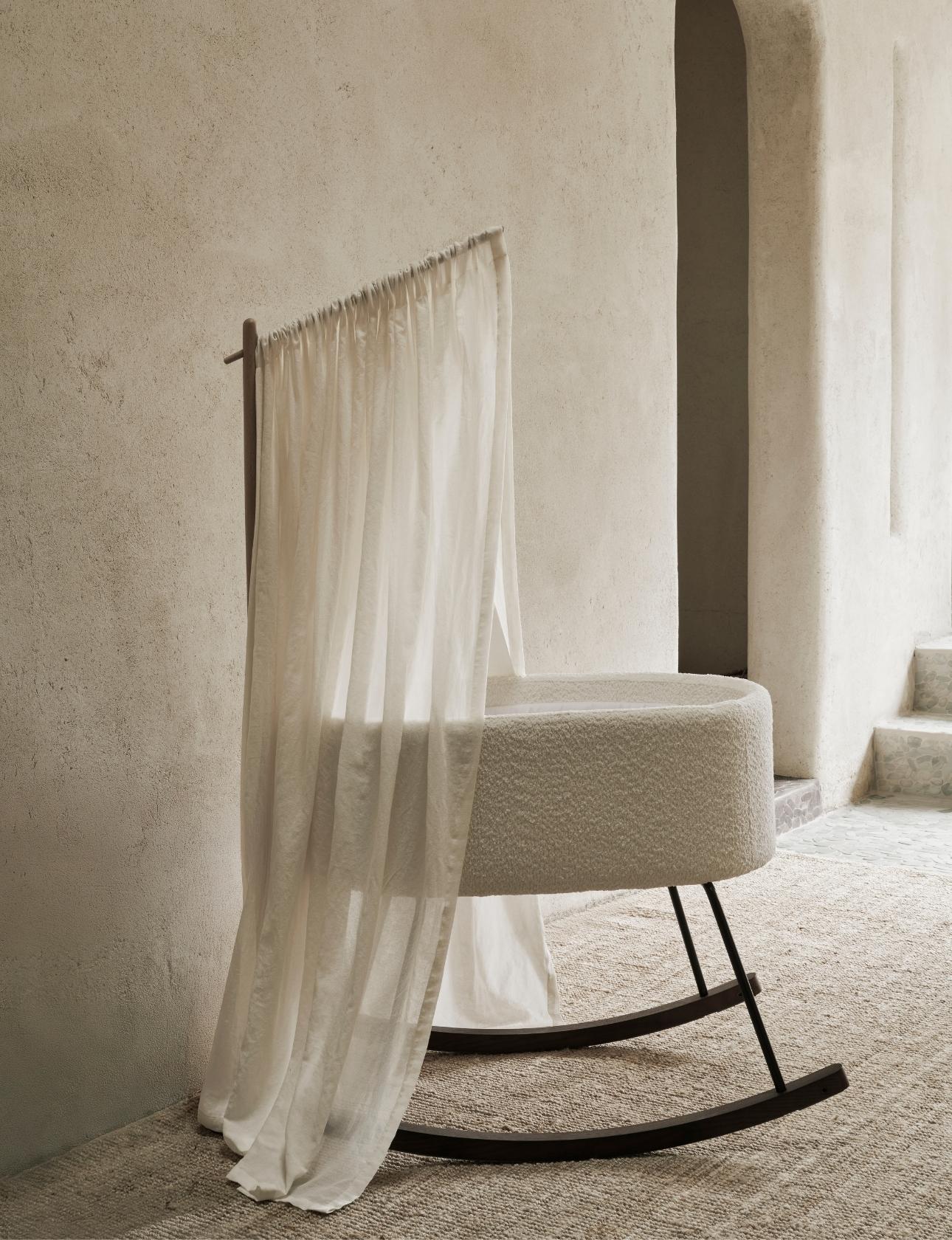 Závoj Quax Veil Butter na stojane - útulný priestor pre bábätko